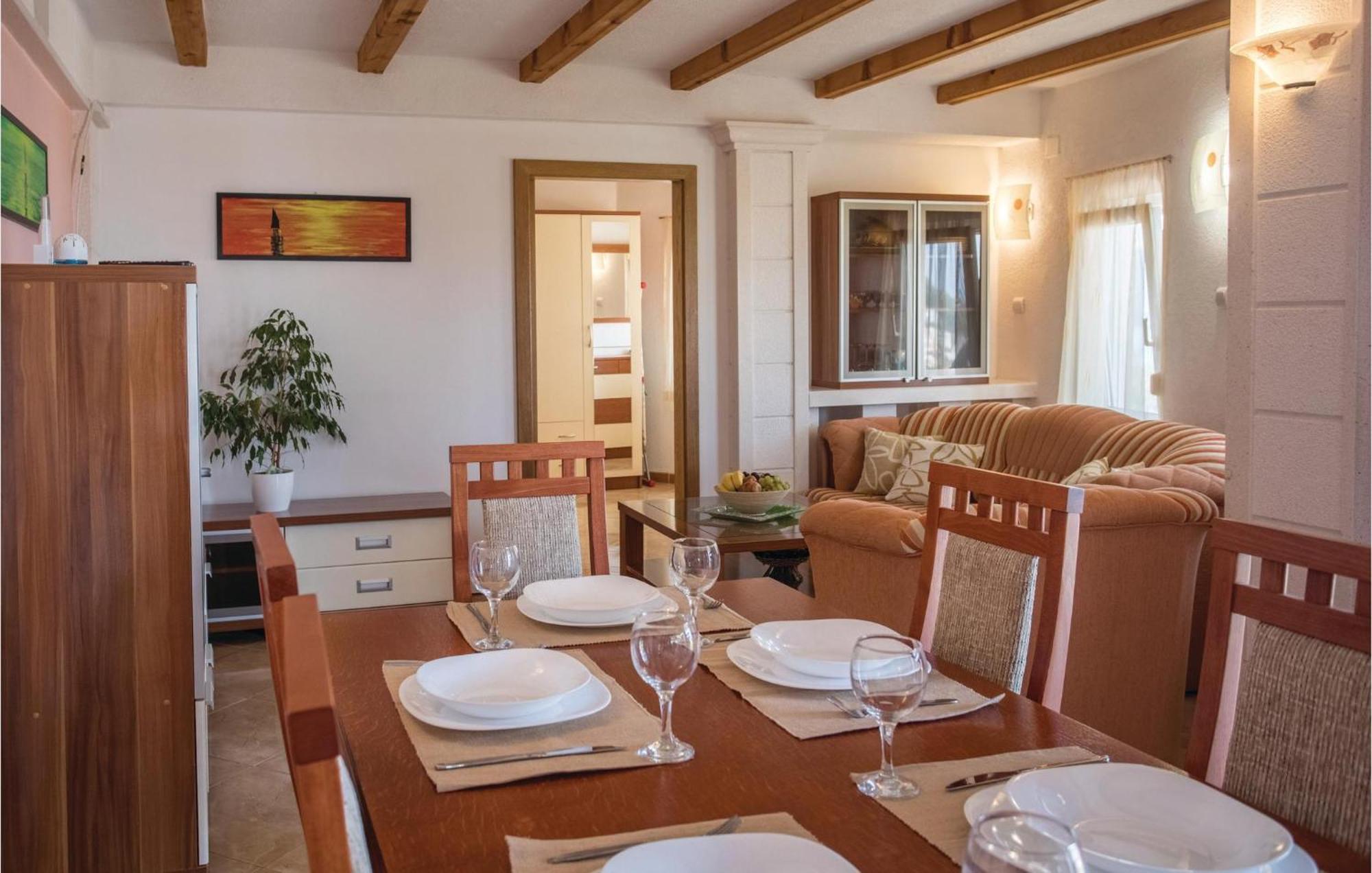 Lovely Apartment In Komarna With House Sea View Klek Exterior photo